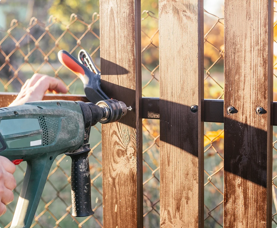 Common Fence Problems & Repair Solutions in Everett